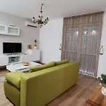 Apartment She022 *